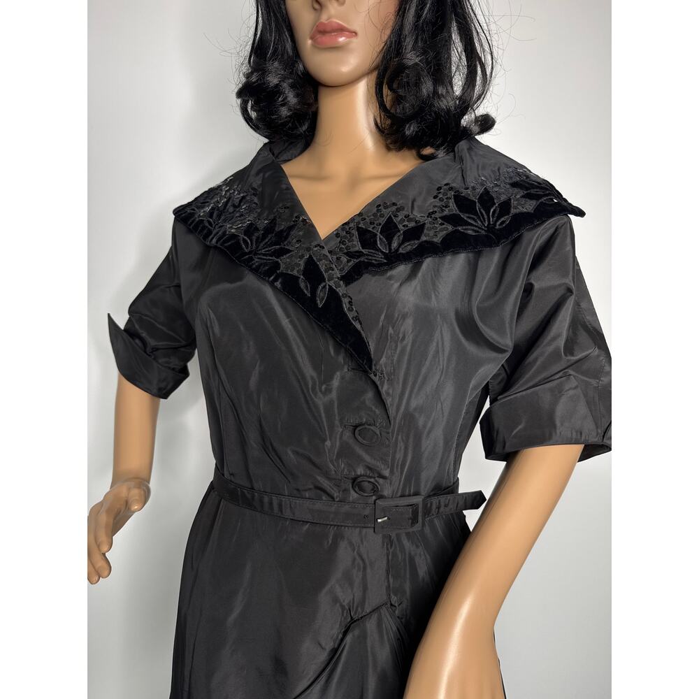 Vintage 1950s Black Cocktail belted Dress w/ Velvet Sequin Collar medium - Picture 13 of 16